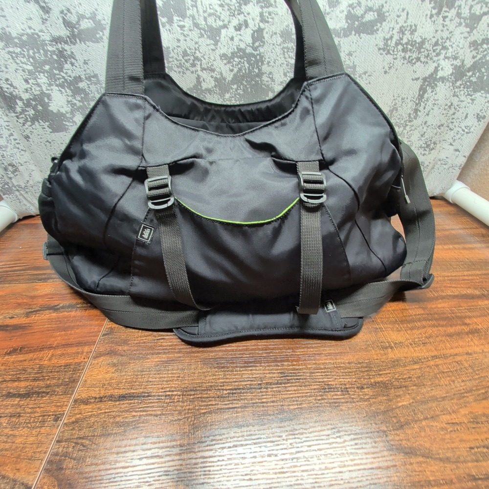 REI Black Nylon Shoulder Bag Lime Green Lining 6717-F15 Sporty Utility Tote